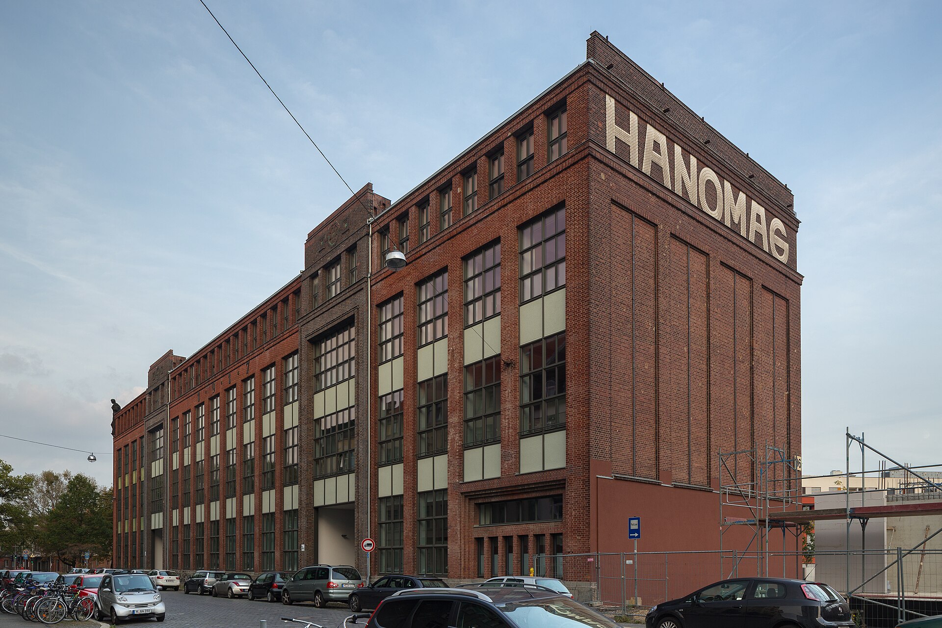 Betrieblicher Hallen- und Lagerstandort in Deutschland und Österreich